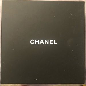 Chanel box